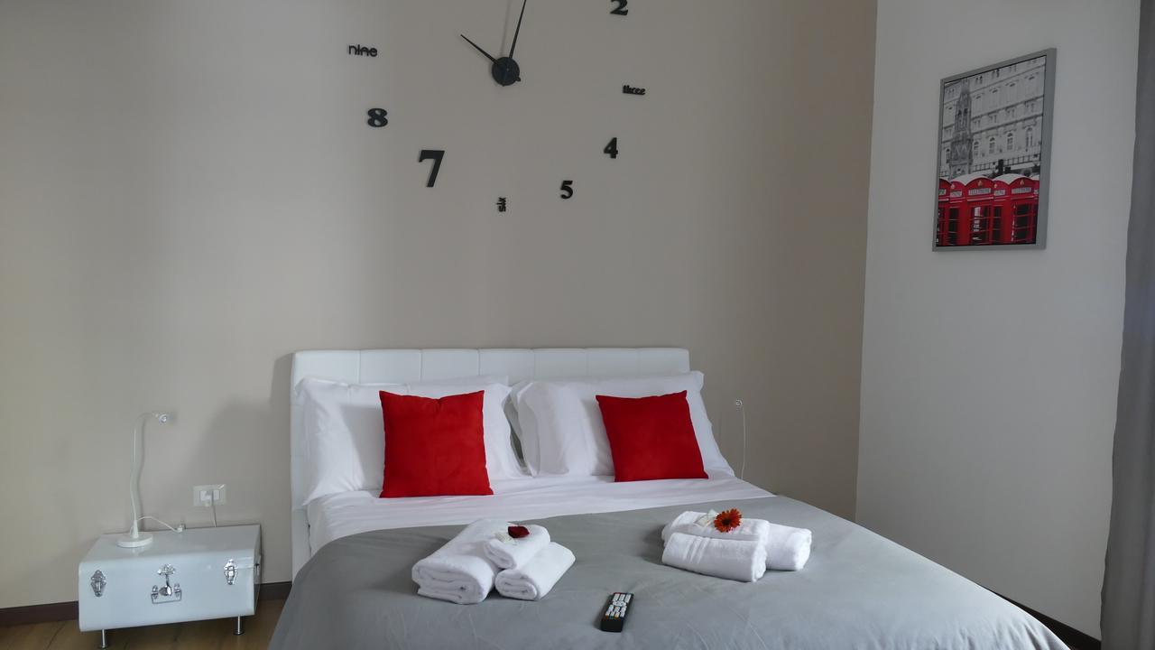 B&B Fusorario Catania Exterior photo