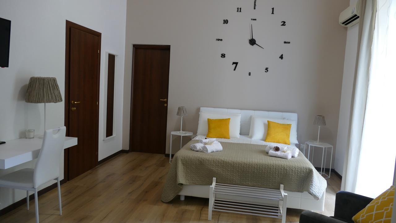 B&B Fusorario Catania Exterior photo